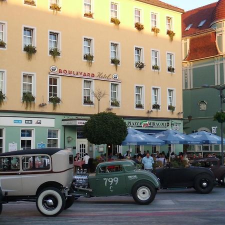 Boulevardhotel Saengerstadt - Alle Zimmer Klimatisiert فنسترفالد المظهر الخارجي الصورة