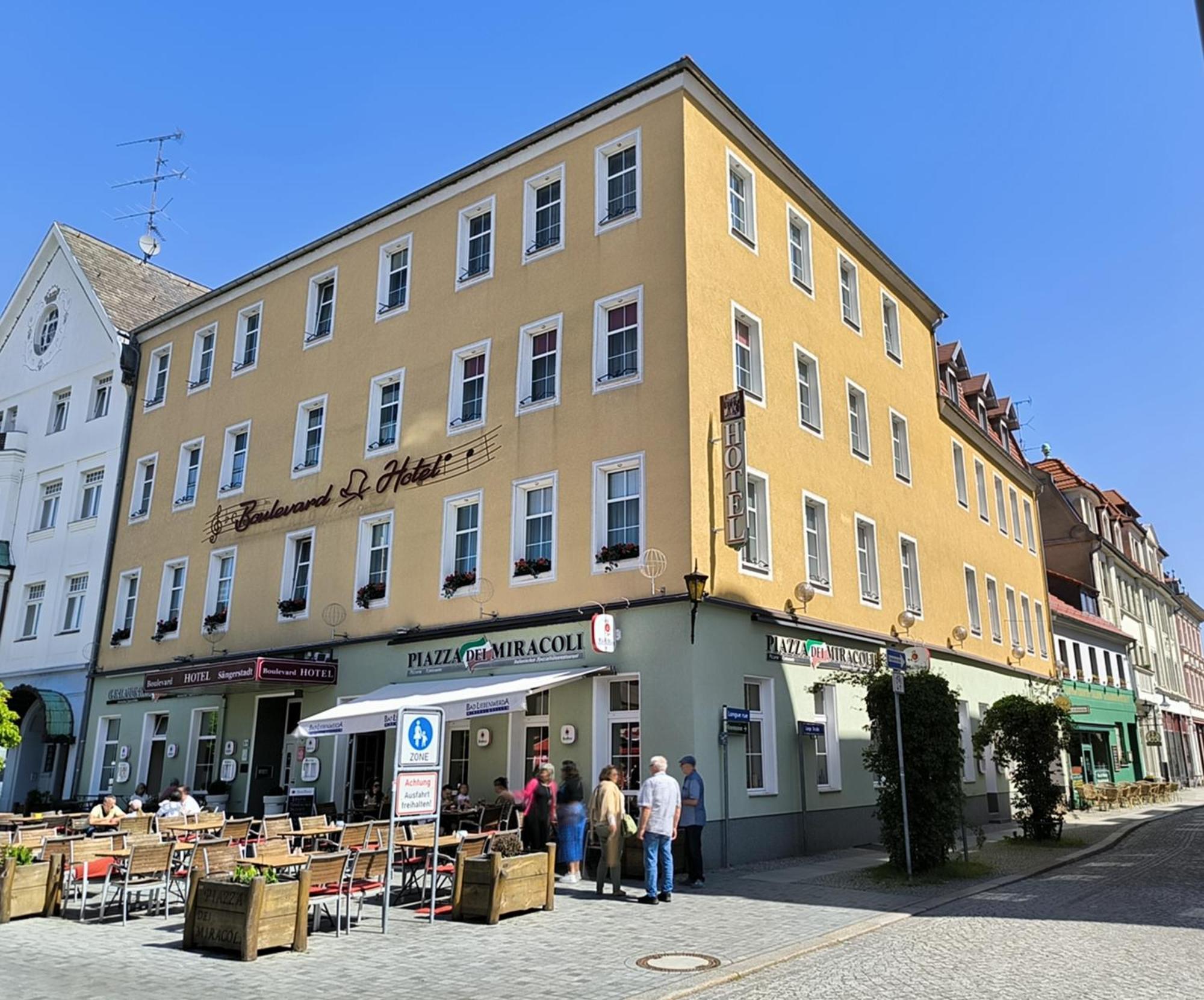 Boulevardhotel Saengerstadt - Alle Zimmer Klimatisiert فنسترفالد المظهر الخارجي الصورة